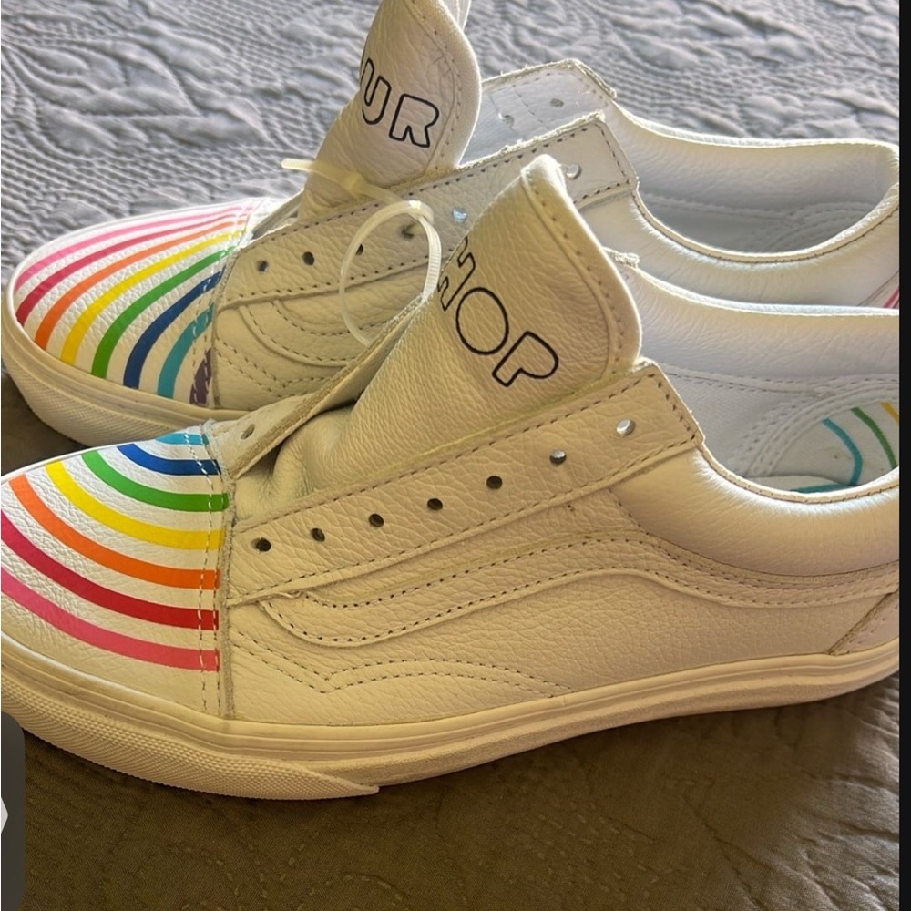 NWOT Vans White Rainbow Slip-On Shoes - Picture 3 of 6